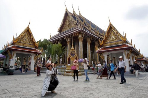 Thái Lan phát sách cư xử văn minh cho du khách Trung Quốc