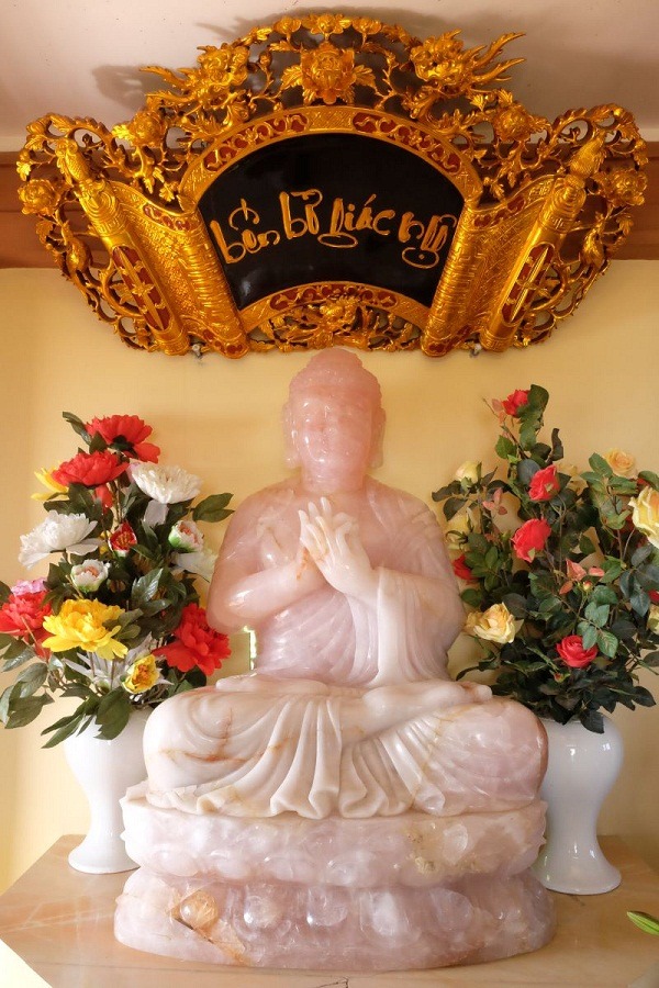 Bức tượng Phật bằng hồng ngọc