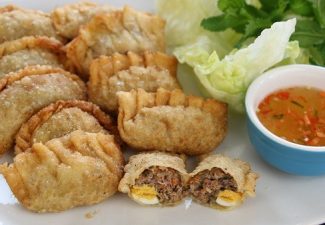Bánh gối - món ngon mùa thu Hà Nội