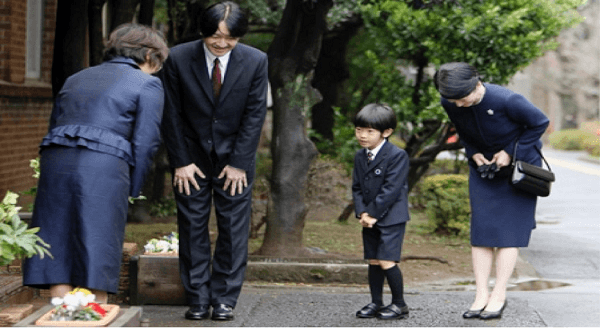 Người Nhật luôn lịch sự trong giao tiếp