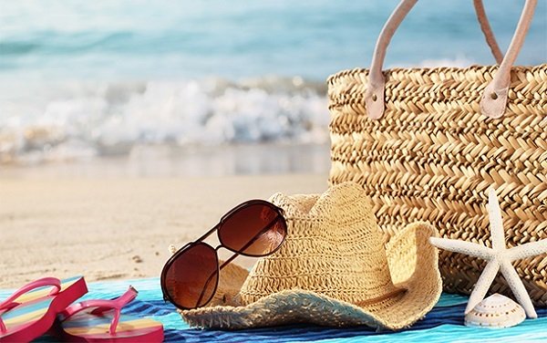 Chuẩn bị các đồ dùng đi biển đầy đủ